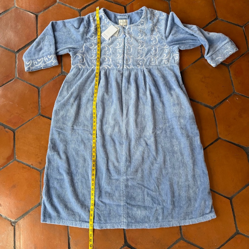 Blue Embroidered Women's Robe - Picture 5 of 7